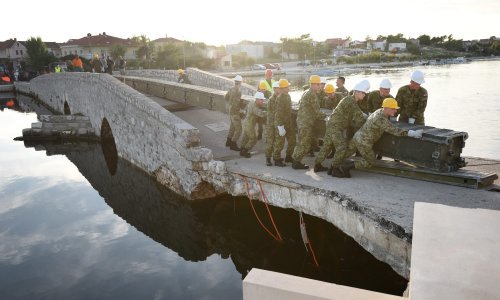 Hrvatska vojska sanira puteve nakon poplava kod Zadra