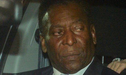 Prizor velikog Pelea u kolicima rastužio ljubitelje nogometa