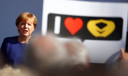 Polovica Nijemaca smatra kako Merkel mora otići