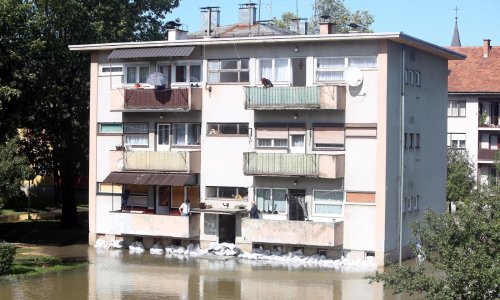 Nevrijeme s tučom pogodilo Istru, u Ogulinu poplavljeno 200 objekata