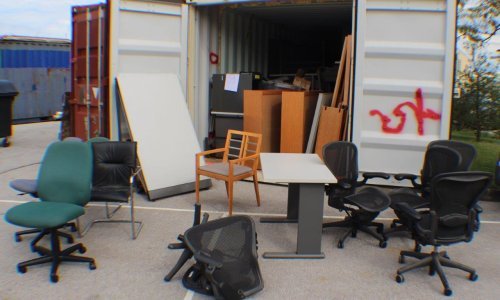 Želite li sjediti u stolcu američkog veleposlanika? Bacite pogled na dražbu u Buzinu