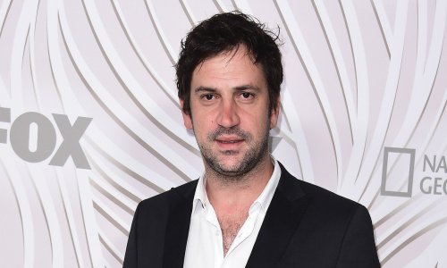 Goran Bogdan tulumario s holivudskim glumcima nakon dodjele Emmyja