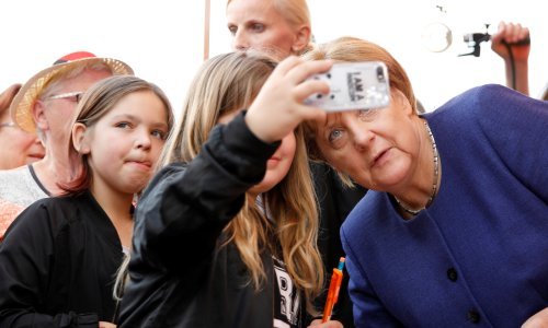 Angela Merkel uoči izbora izvukla tešku promotivnu artiljeriju
