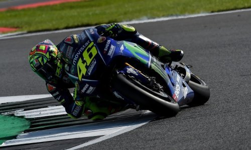 Čudesni Valentino Rossi sa slomljenom nogom se vraća utrkivanju!?