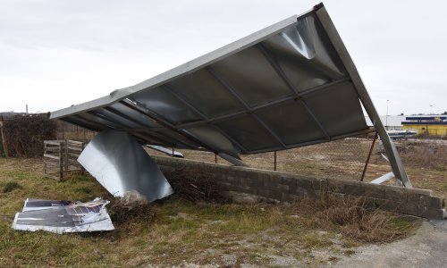 Pijavica pogodila Čiovo, olujno nevrijeme u Trogiru, Dalmacija okovana crnim oblacima