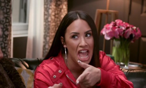 Ovaj razgovor Demi Lovato i Jimmyja Fallona potpuni je urnebes