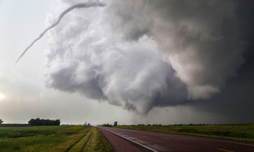 [VIDEO] Pogledajte snagu tornada koji je u Srbiji pretvorio dan u noć
