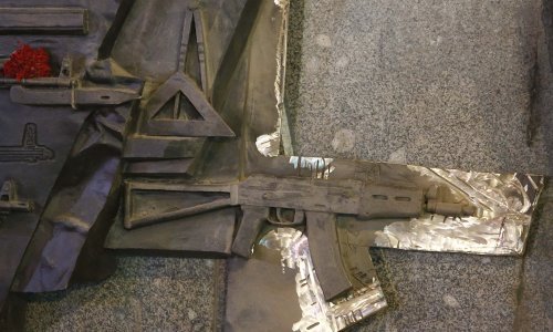 Na kipu Kalašnjikovu - njemačka jurišna puška