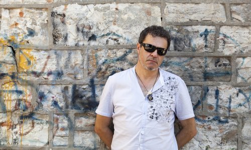 Šala na vlastiti račun: Evo kako Alen Vitasović stiže na koncert