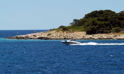 Država preuzima Todorićev otok, ali trenutni vlasnik ne da ključeve vile