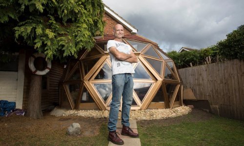 Četiri mjeseca neumorno je gradio kuću za dvije kornjače