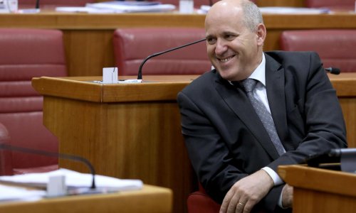 Bačić: Nemamo razloga čekati na raspravu o povjerenju Vladi