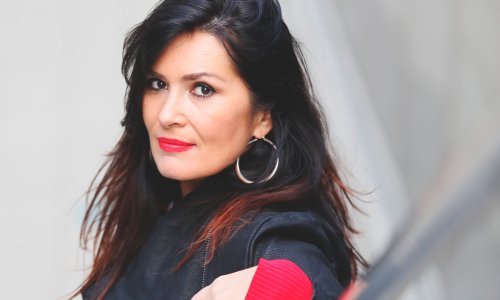 'Visoka sam i konkretna ženska, duga kosa me omekša'