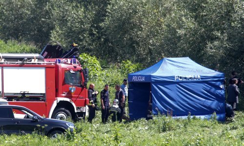 Muškarac se u Požegi zabarikadirao u kuću, ne pušta ni policiju