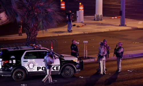 Ubojica iz Las Vegasa imao je zastrašujući arsenal oružja. Kako ga je unio u hotel?