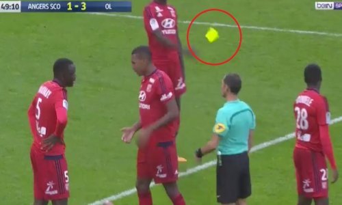 Gluplji crveni karton u životu zasigurno niste vidjeli