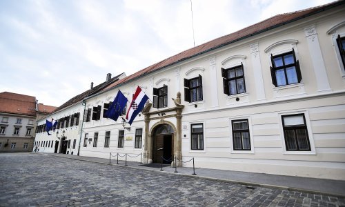 Prije 26 godina JNA raketirala Banske dvore