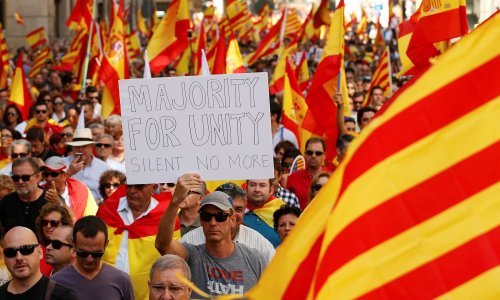 U Barceloni stotine tisuća ljudi u prosvjedu protiv neovisnosti Katalonije