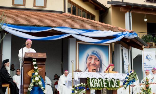 Nadbiskup protjerao političare s božićnog domjenka