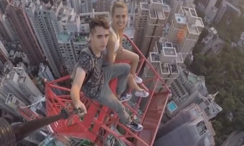 Mladi par svojim romantičnim snimkama izaziva šok i nevjericu