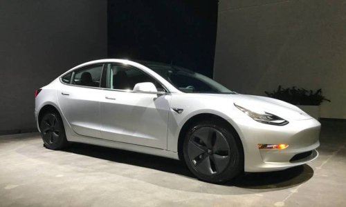 Teslin zaposlenik pokušao prodati vlastiti Model 3 za 150.000 dolara, pa obrisao oglas