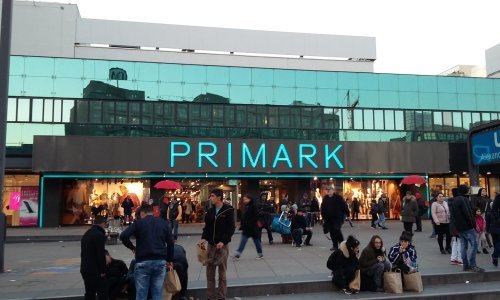 Prodavaonica odjeće u kojoj je svaki dan Crni petak