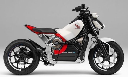 Honda pokazala motocikl koji sam balansira