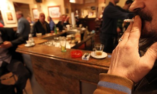 Nizozemska zabranila pušačke odjeljke u barovima