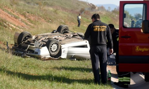 Na Dalmatini u slijetanju Mercedesa poginula dvojica muškaraca