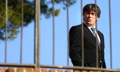 Španjolski sud izdao uhidbeni nalog za Puigdemontom