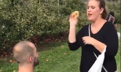 Zaprosio djevojku, a možda ipak nije trebao