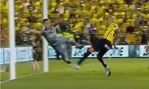 Obrana golmana od koje je zanijemio stadion: Nešto zaista posebno!