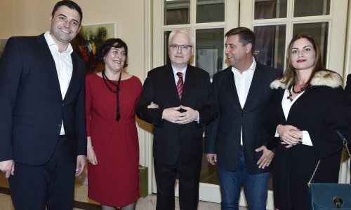 Pogledajte tko je sve došao na rođendanski 'dernek' Ive Josipovića