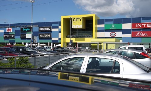 Naoružani pljačkaši pobjegli iz City Centra One West