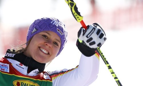 Rebensburg pripala prva utrka sezone; muški veleslalom upitan