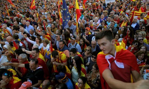 Stotine tisuća zagovornika jedinstvene Španjolske na ulicama Barcelone