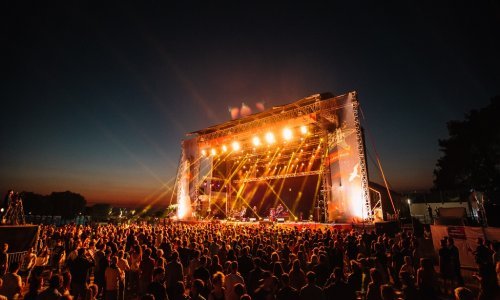 Sea Star u prvom valu donosi Hurts, Robina Schulza, hitmakere i strahovitu rap postavu