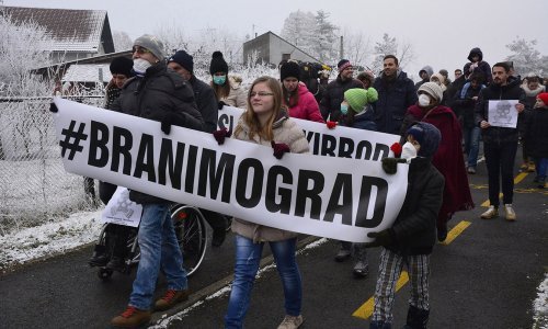Brođani prosvjedovali za čisti zrak: Iscrpili smo sve mogućnosti