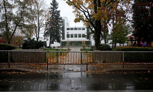 Policija muškarcu koji je napao djevojčicu zabranila približavanje školi na 100 metara