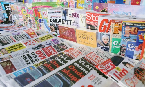 Novine se sve manje prodaju, pad prihoda i od oglašavanja