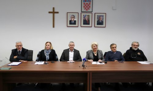 Branitelji: U Saboru je izvršena srpska jezična agresija