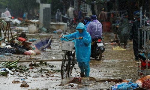 Tajfun Damrey usmrtio najmanje 106 ljudi u Vijetnamu