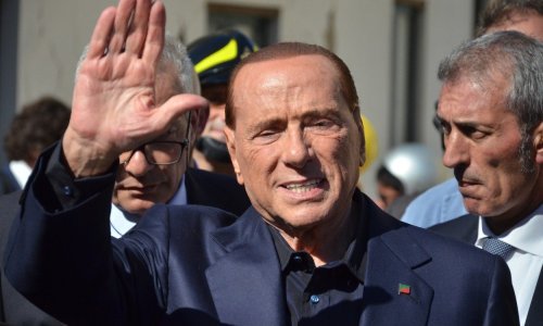 Berlusconi će podržati desnog ekstremista Salvinija za premijera
