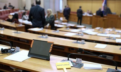 Sabor raspravlja o povjerenju Vladi zbog slučaja Agrokor