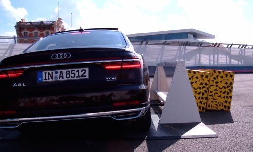 Pogledajte kako Audijev aktivni ovjes podiže auto i štiti putnike od bočnog sudara