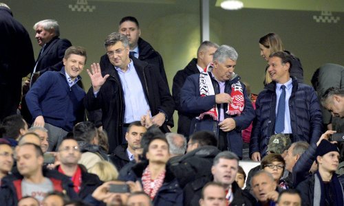 Politička vrhuška u svečanoj loži stadiona Maksimir