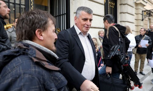 Lomničani pred Hrvatskim saborom traže potporu zastupnika