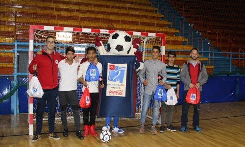 Na Kutiji šibica nastupa ekipa azilanata iz Irana, Iraka i Afganistana