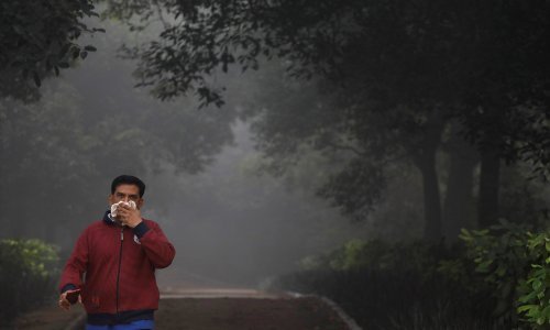 Zbog alarmantnog zagađenja New Delhi će špricati vodom iz zraka