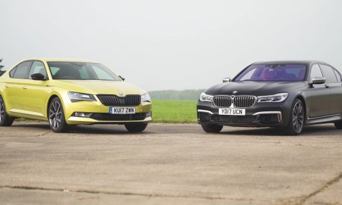 Usporedni test Škode Superb i… BMW-a M760Li?!